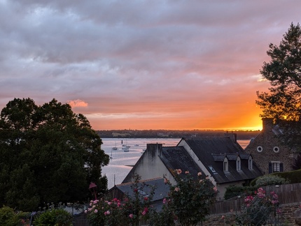 PXL 20240710 200042237