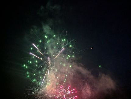 PXL 20250714 210520043