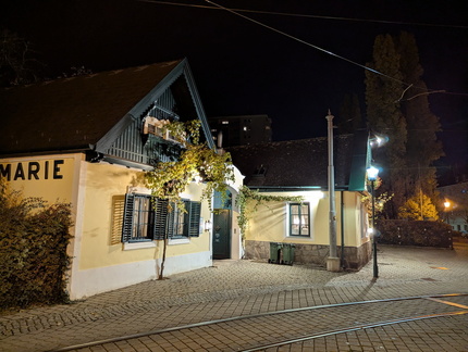 PXL 20251029 200350947