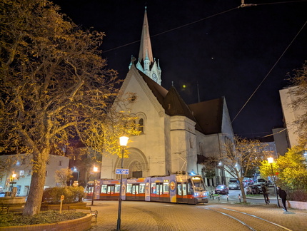 PXL 20251029 200454667