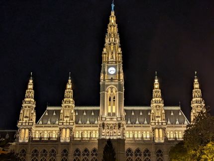 PXL 20251030 191807902